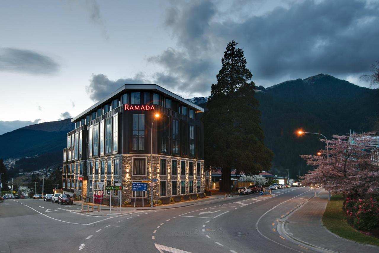 Ramada By Wyndham Queenstown Central מראה חיצוני תמונה