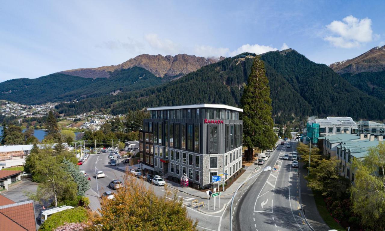 Ramada By Wyndham Queenstown Central מראה חיצוני תמונה