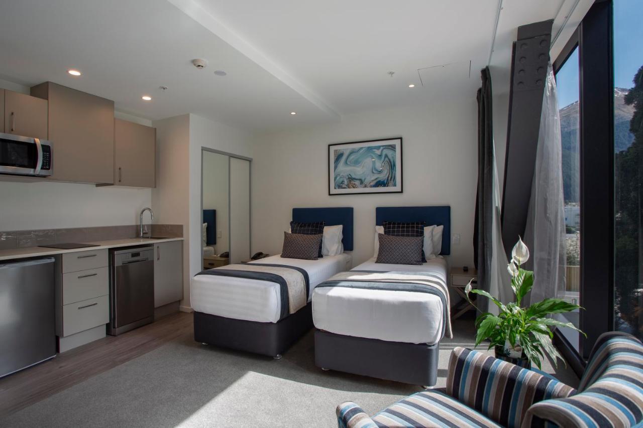 Ramada By Wyndham Queenstown Central מראה חיצוני תמונה