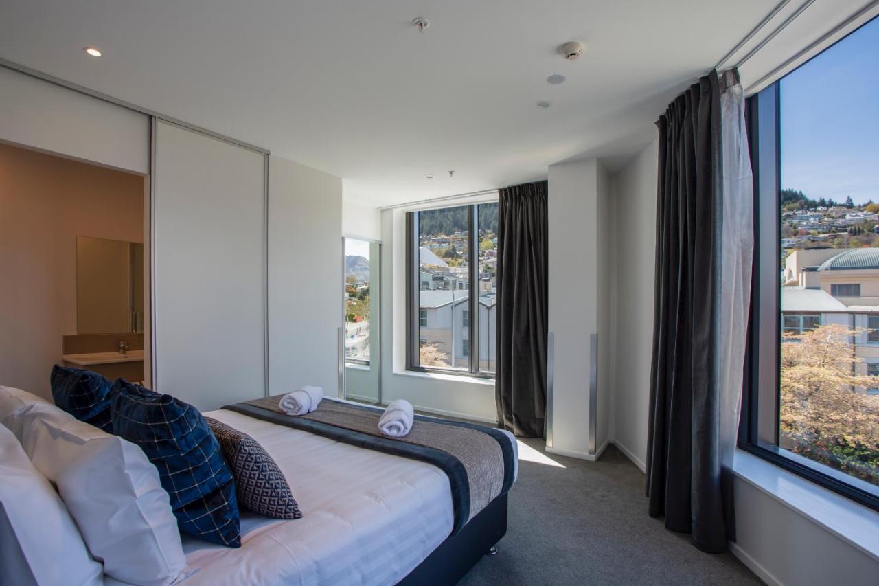Ramada By Wyndham Queenstown Central מראה חיצוני תמונה