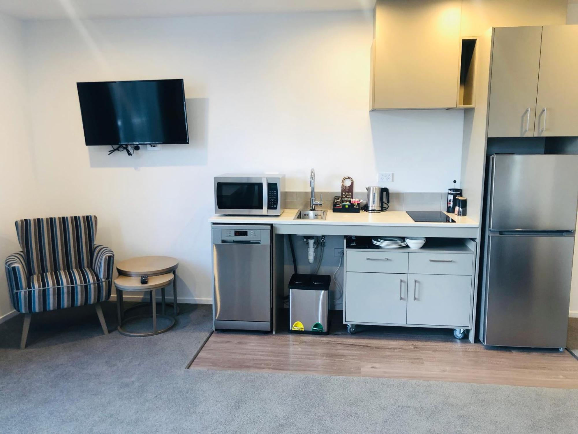 Ramada By Wyndham Queenstown Central מראה חיצוני תמונה