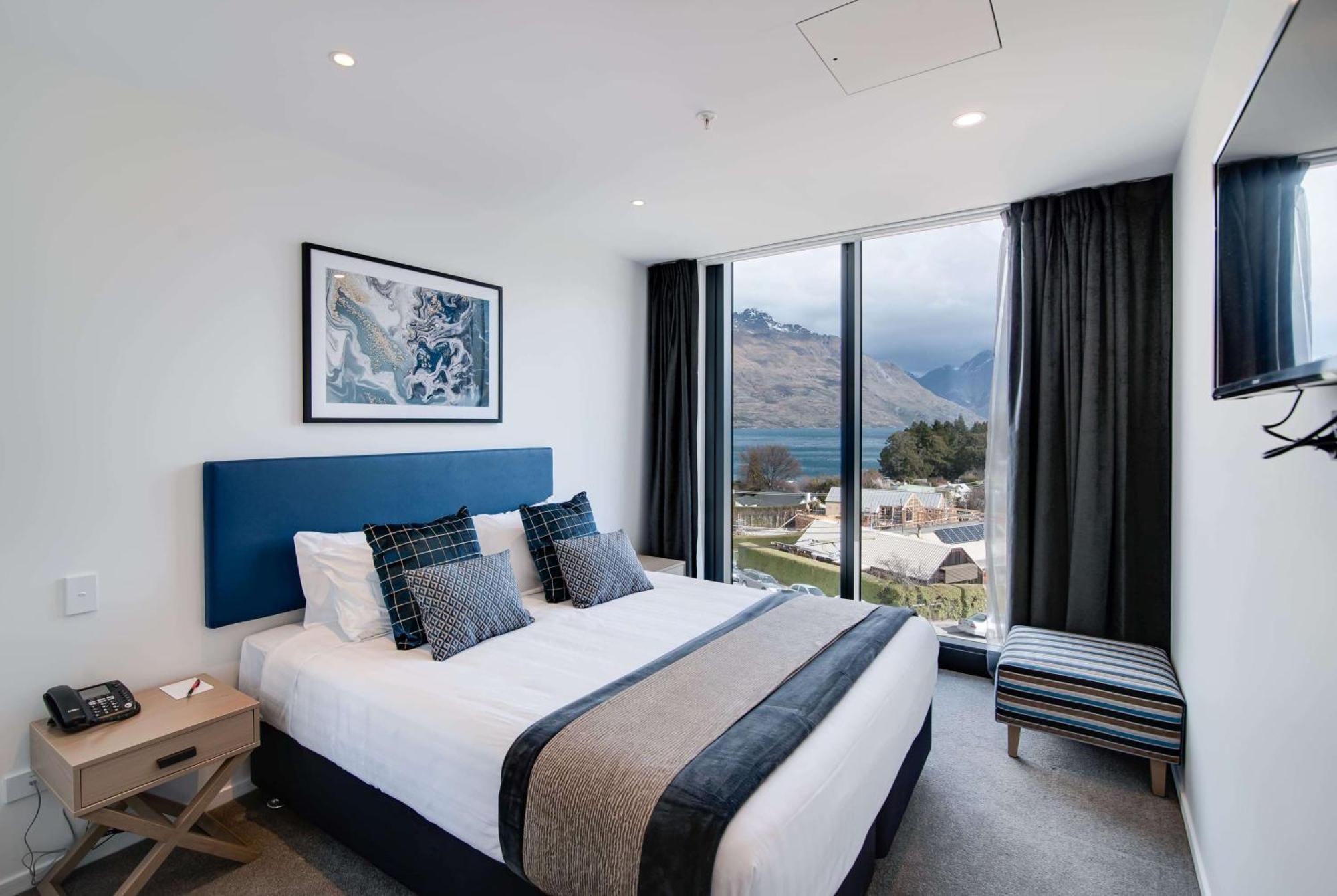 Ramada By Wyndham Queenstown Central מראה חיצוני תמונה