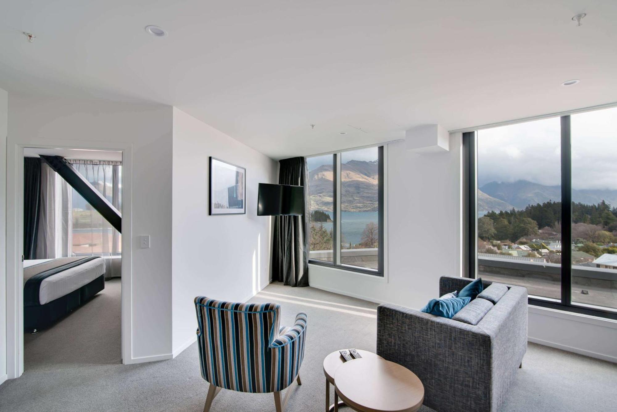 Ramada By Wyndham Queenstown Central מראה חיצוני תמונה
