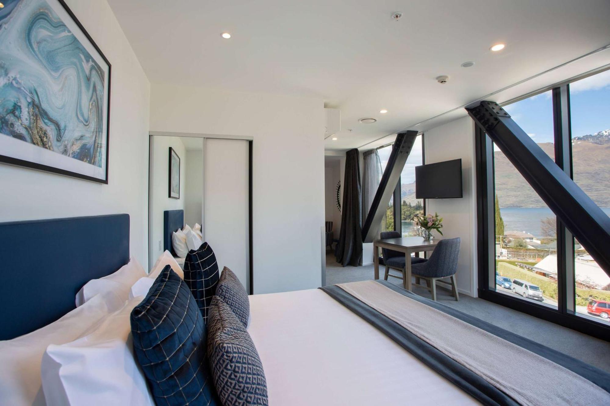 Ramada By Wyndham Queenstown Central מראה חיצוני תמונה