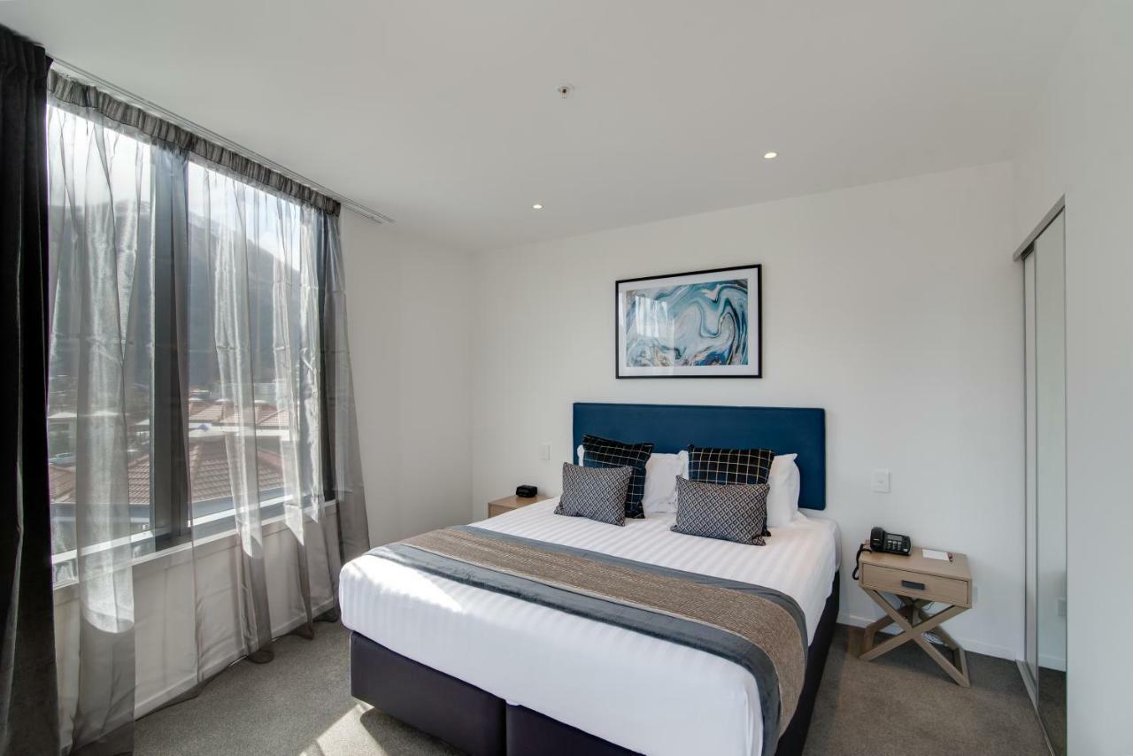 Ramada By Wyndham Queenstown Central מראה חיצוני תמונה
