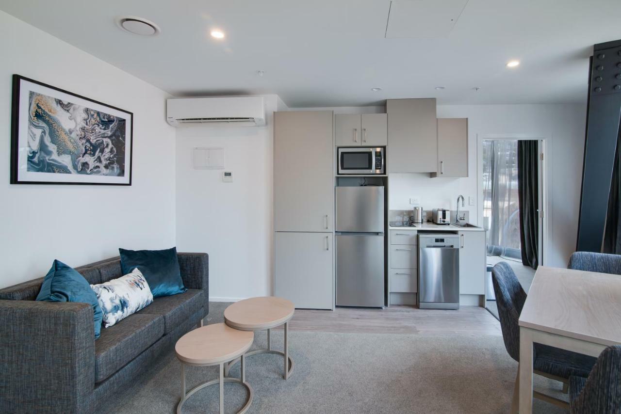 Ramada By Wyndham Queenstown Central מראה חיצוני תמונה